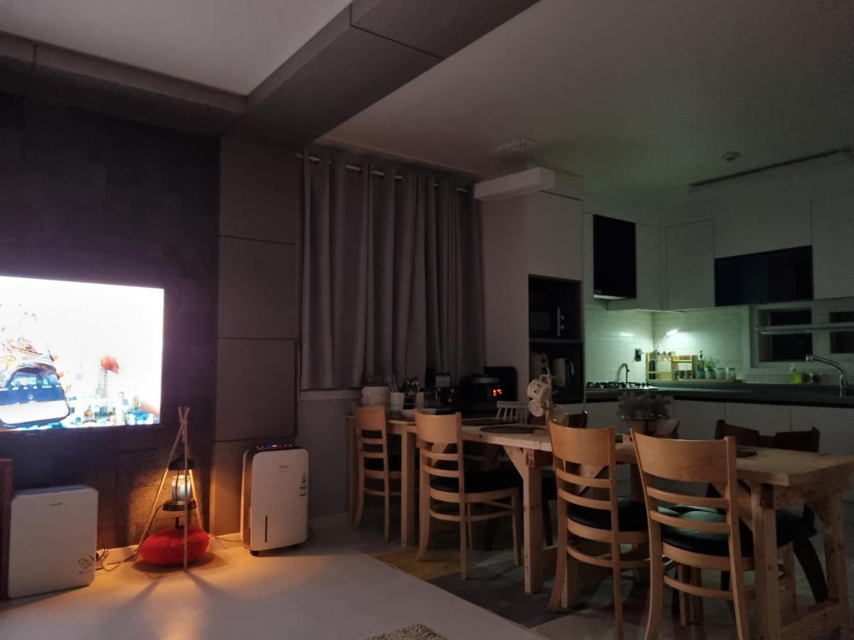 Gashi Sarang Bed & Breakfast Seogwipo Exterior photo